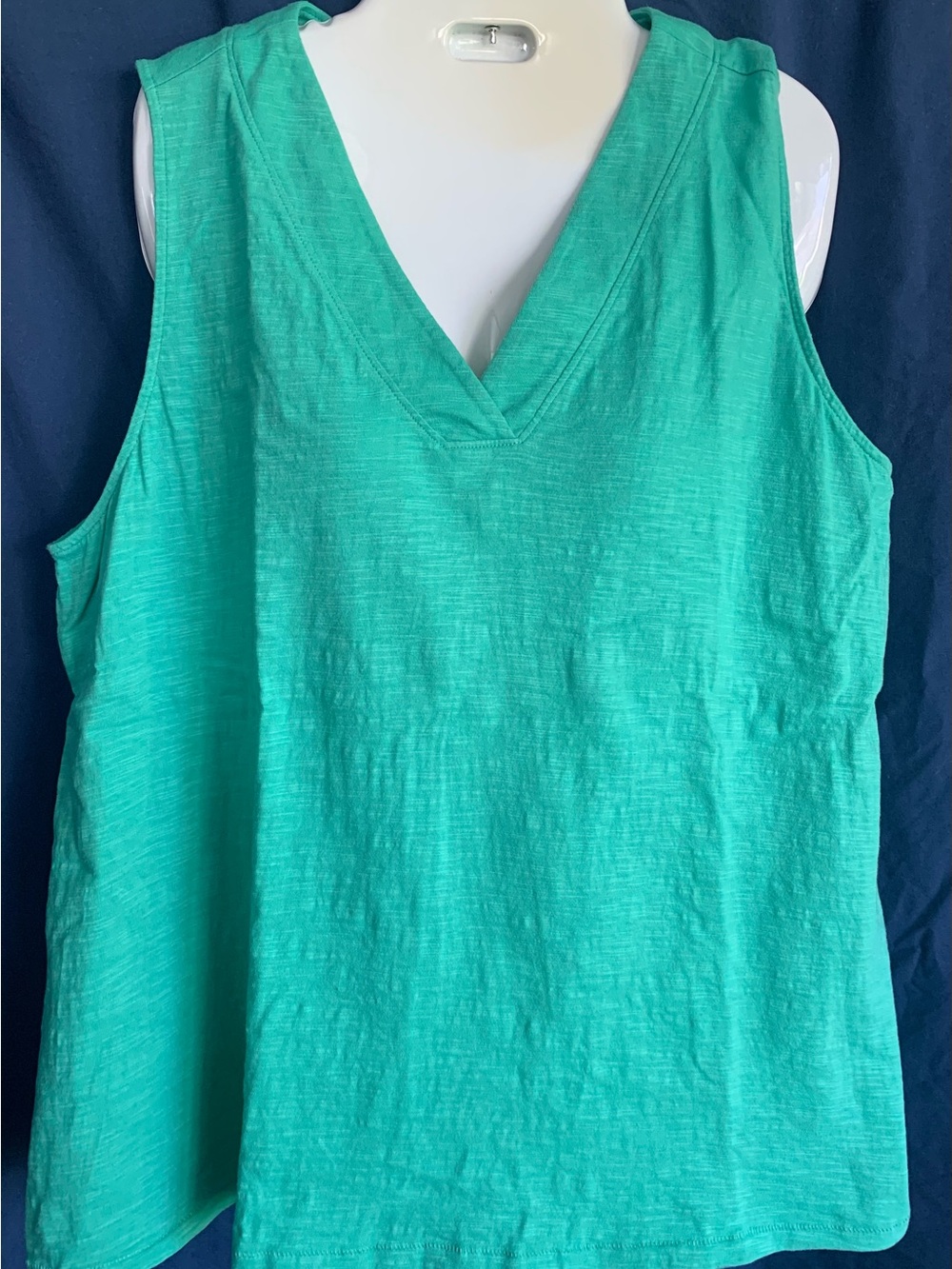 J. Jill size Large Green V-Neck Sleeveless Tank Top